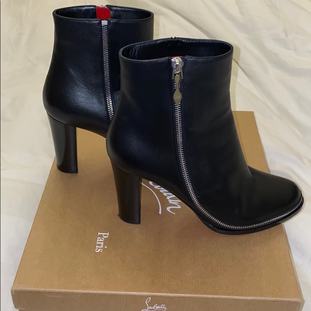 SOLD 🚨Christian Louboutin boots